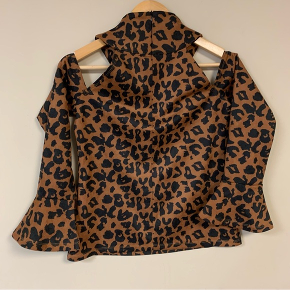 NWT Leopard Top Women Small Cold Shoulder Blouse Brown Suede Brushed Bell Sleeve - Picture 6 of 12